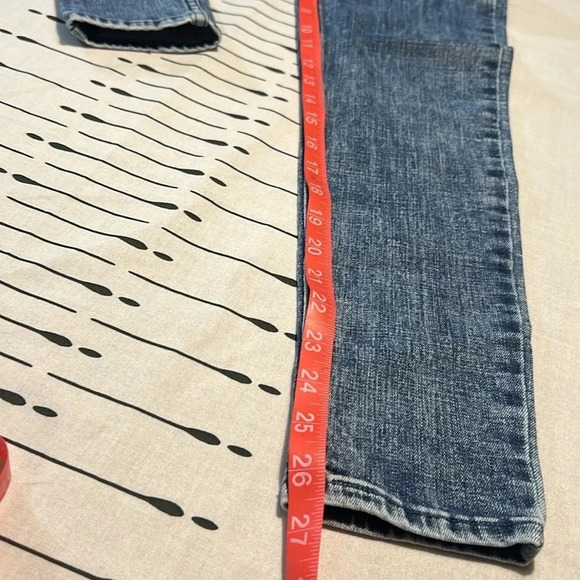 Levi's 535 Super Skinny Crop Denim Jeans.  Studded Back pockets. Size 27 - Picture 8 of 12